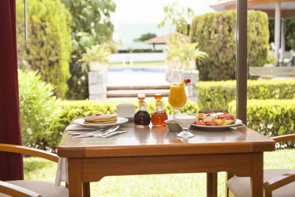 Hotel Paradise Inn 24/46
