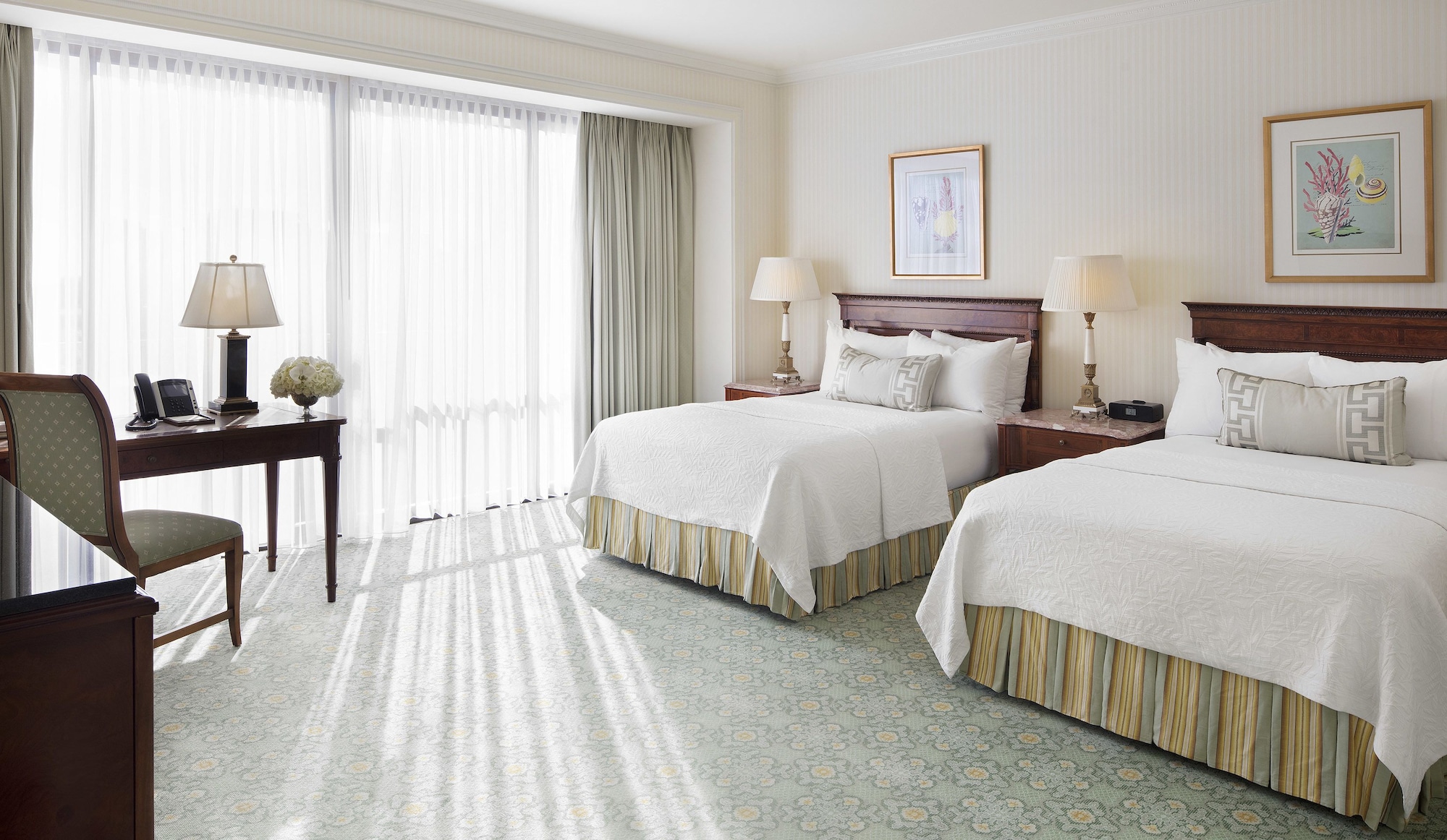 DELUXE, DOUBLE BED