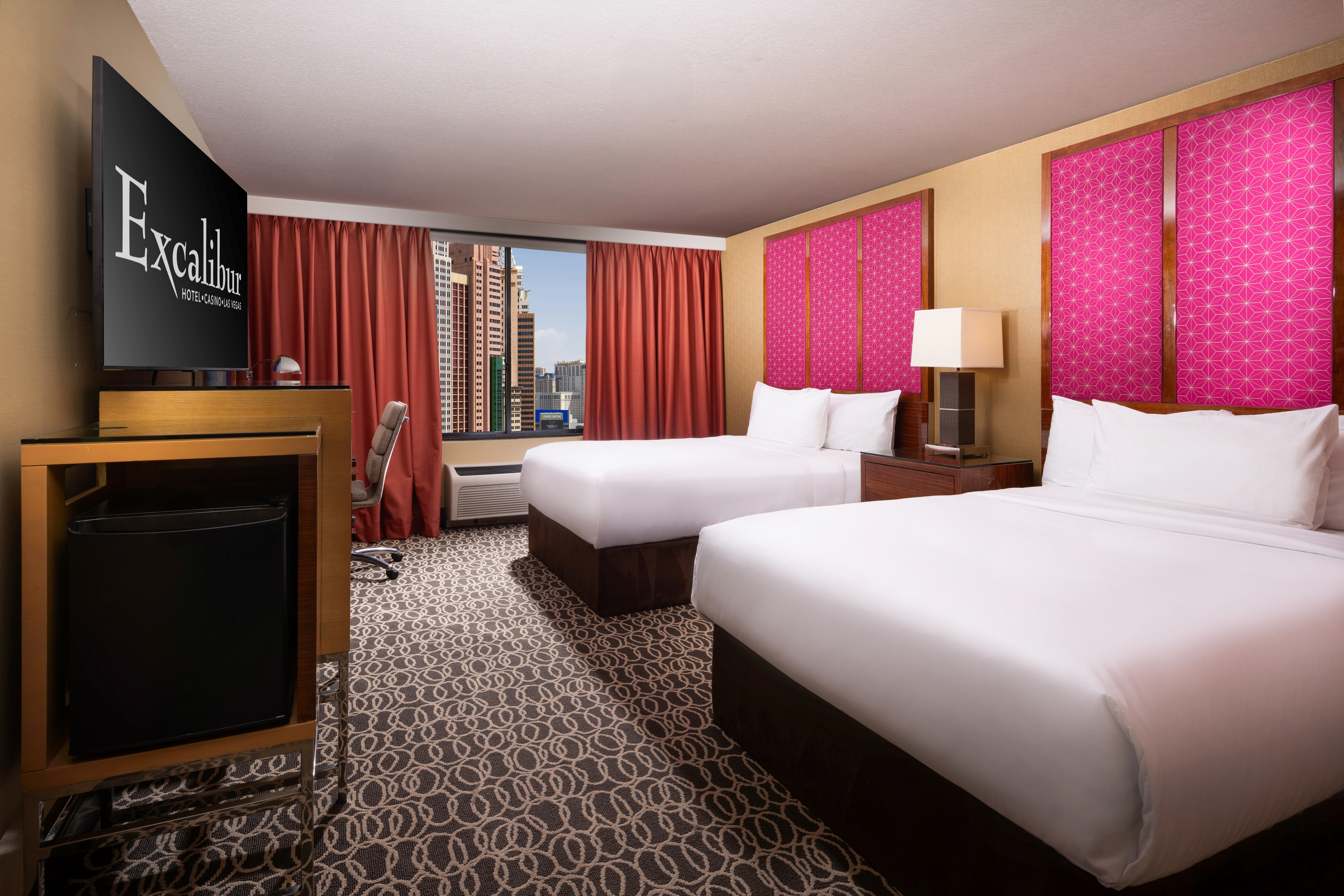 غرفة بسريرين كوين، Excalibur Hotel and Casino 4/7