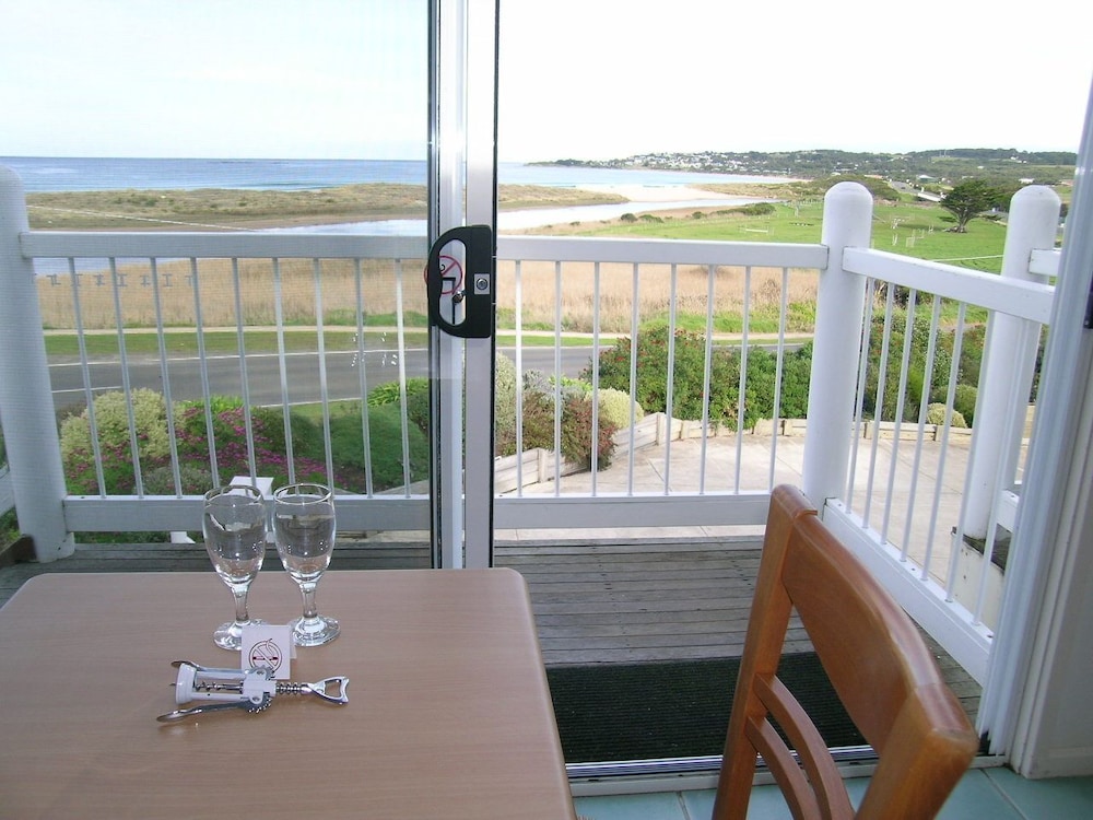 A Great Ocean View Motel 18/27