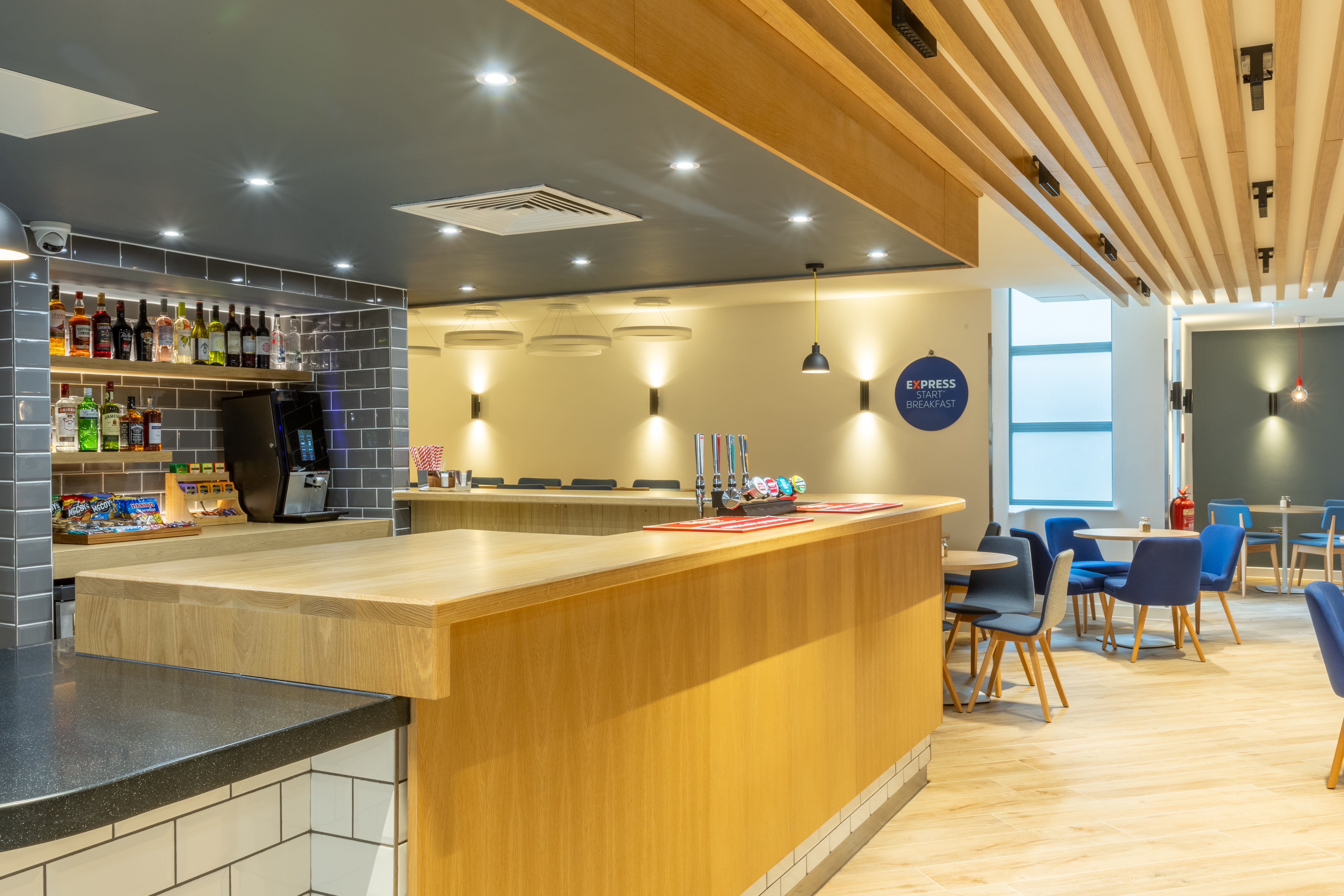 Holiday Inn Express London Croydon 9/50