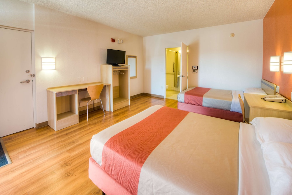 Motel6 Niantic, CT - New London 18/46