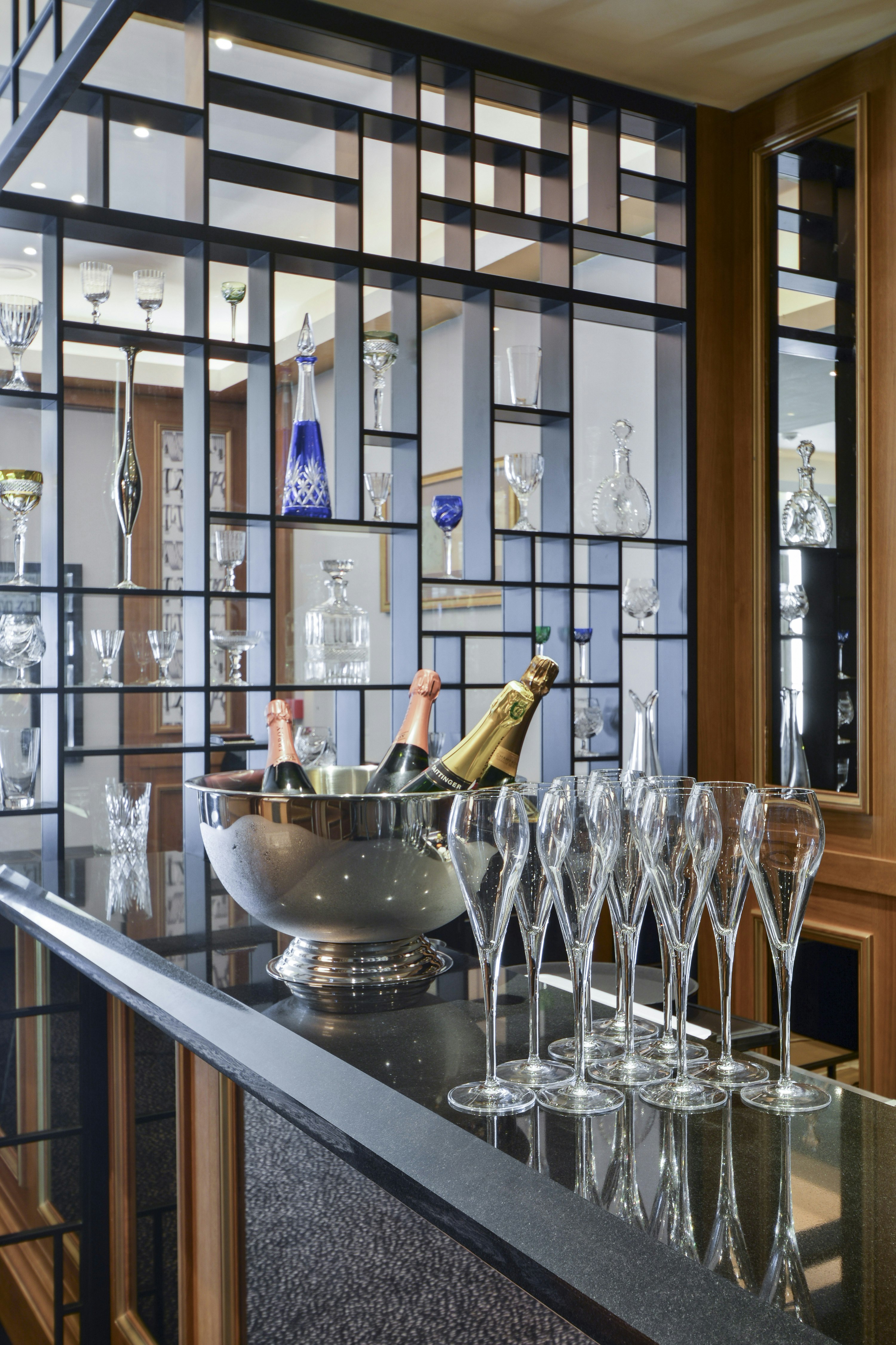 Maison Astor Paris Curio Collection By Hilton 22/43