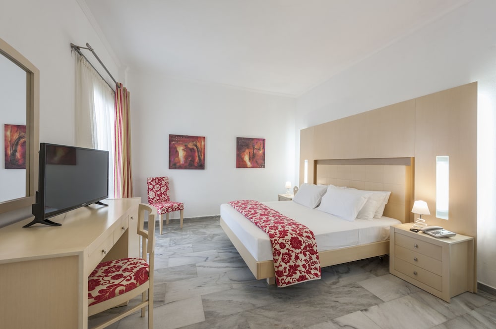 Narges Hotel 8/50