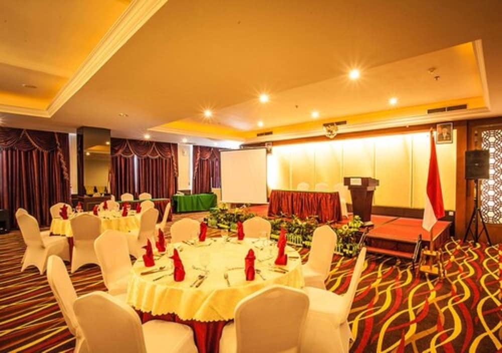 Kings Hotel Nagoya Batam 37/50