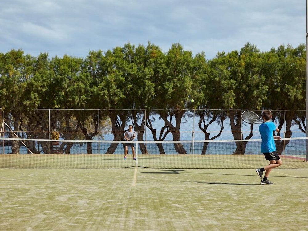 Alex Beach Hotel Bungalows 32/32