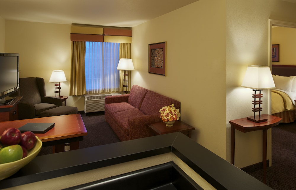 Larkspur Landing Folsom - An All-Suite Hotel 18/43