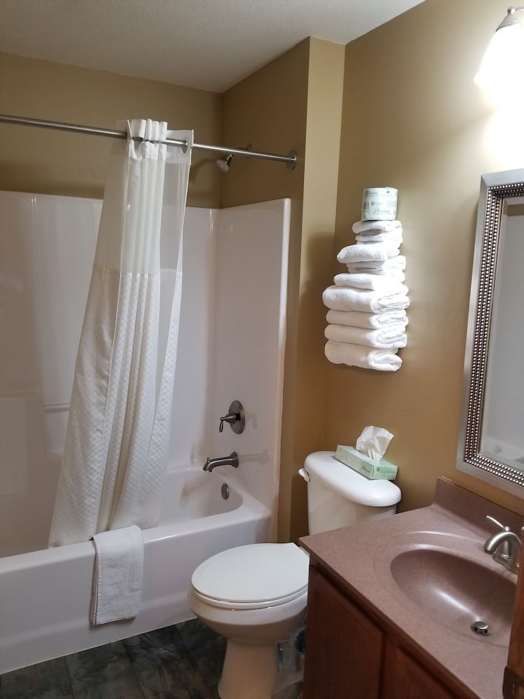 Econo Lodge Jamestown, ND 23/24