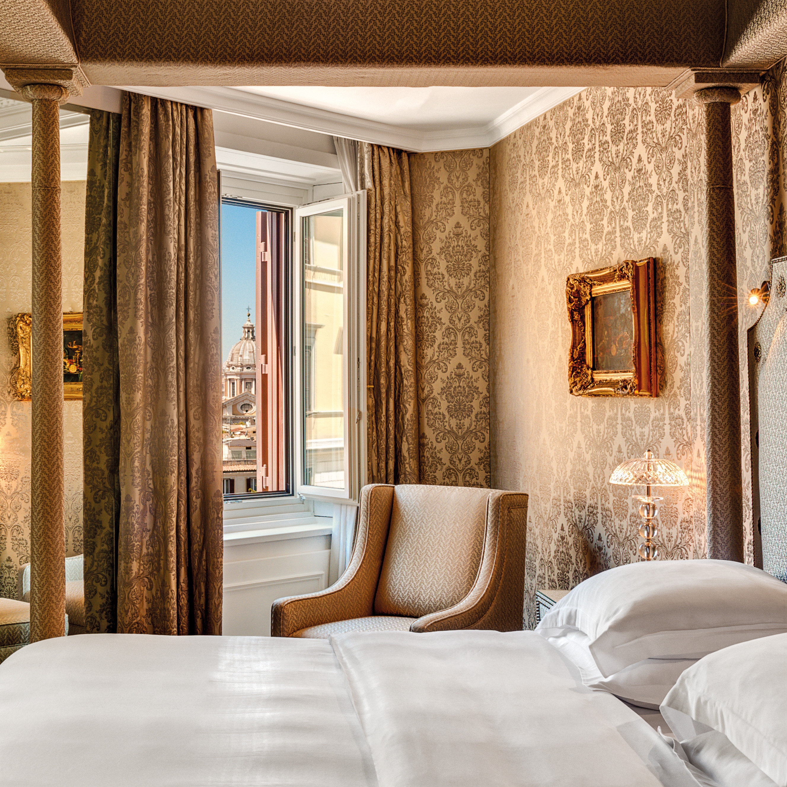 Grand, Forum, Deluxe, Suite
