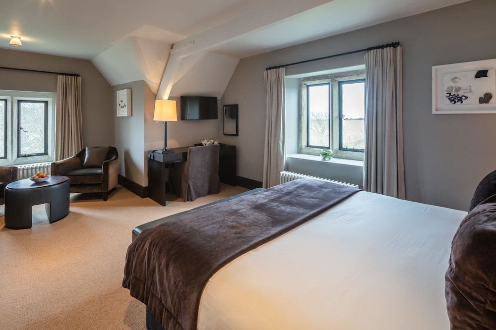 Penrhiw Hotel 5/50