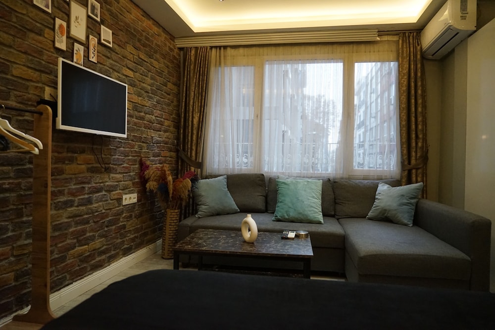 Nova Park Hotel and Suite 35/50