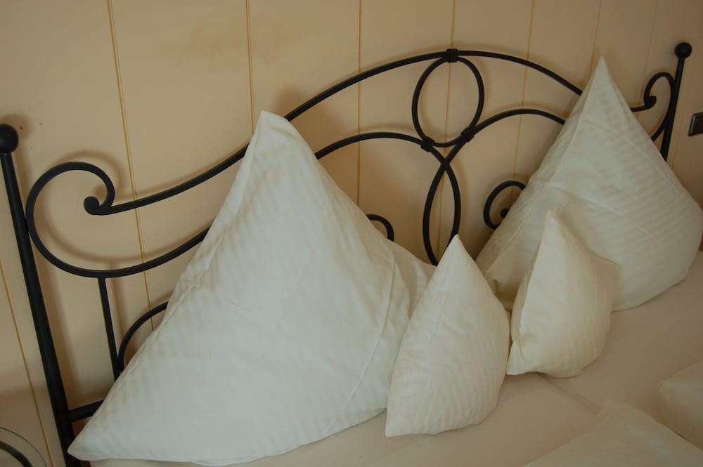 Hotel Zur Linde 9/26