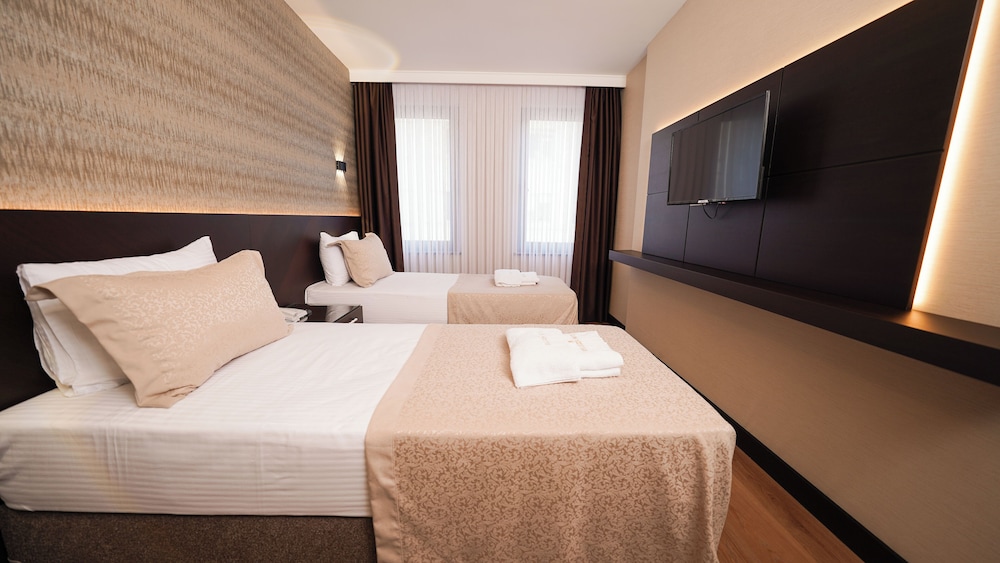Bellezza Hotel 4/26