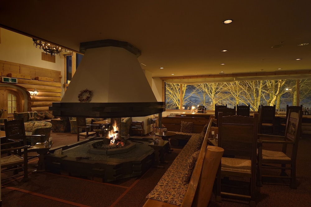 HOTEL GRAND PHENIX 30/36