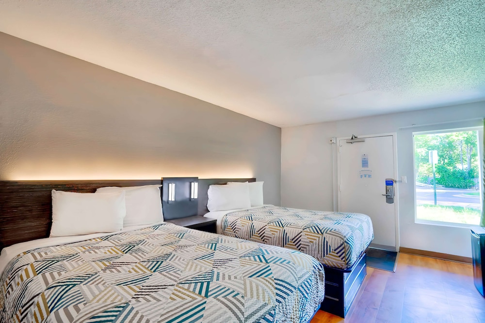 Motel6 Virginia Beach, VA 12/42