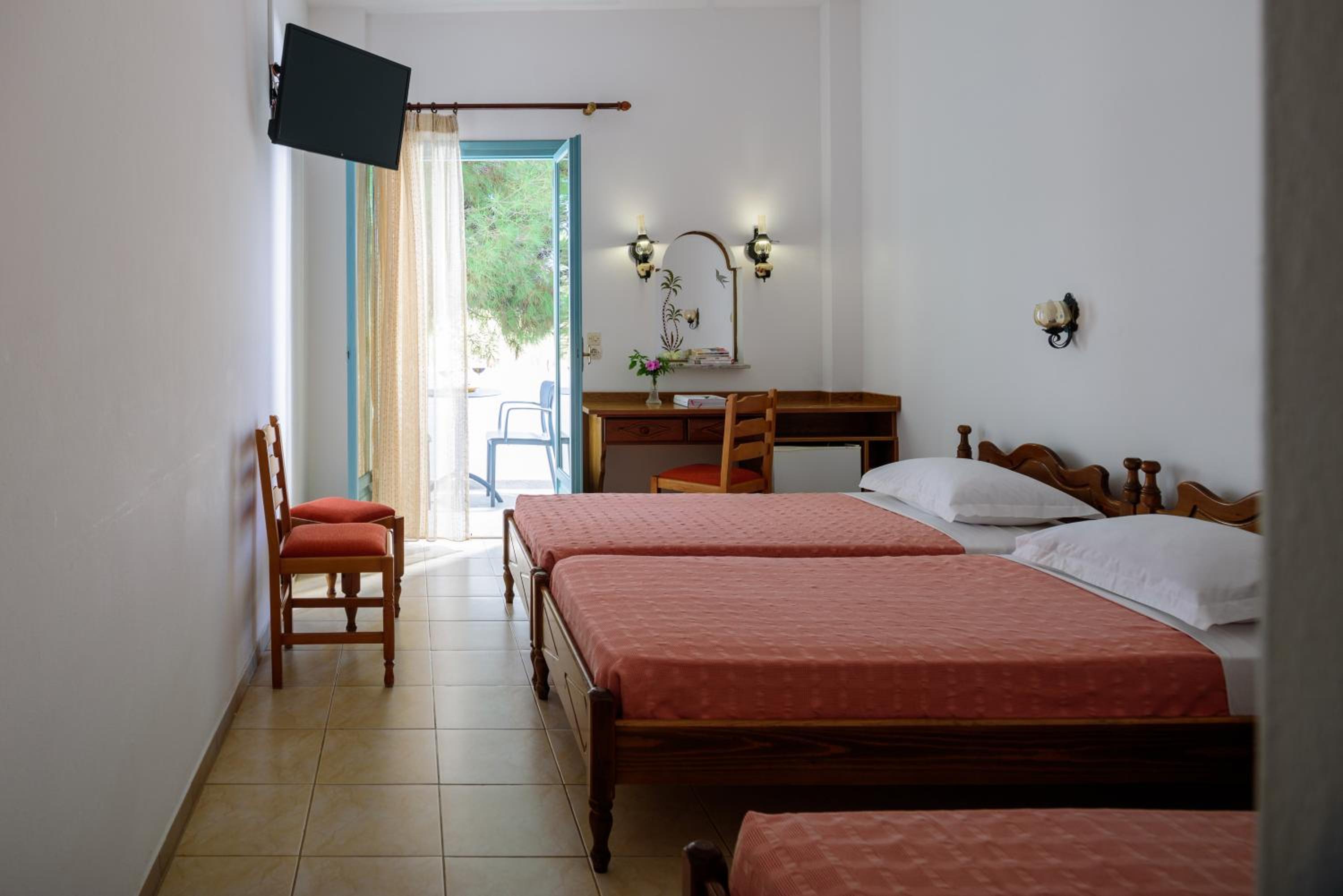 Room, Double or Twin Bed