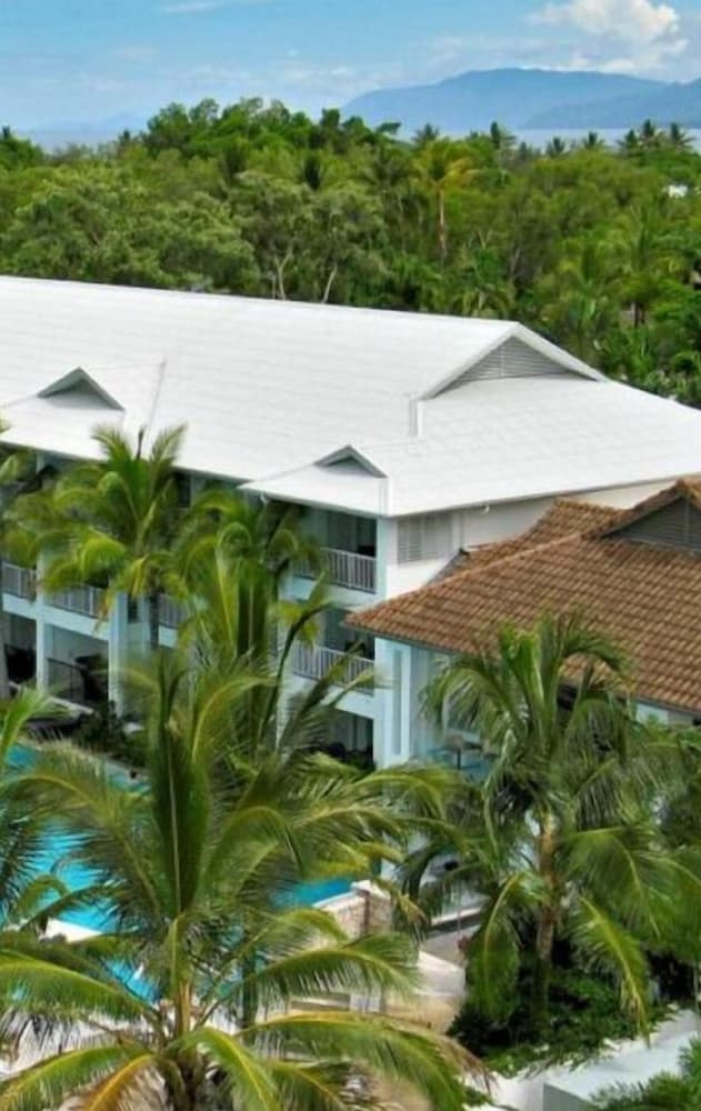Beach Club Port Douglas 3 Bedroom Luxury Apartment 24/26