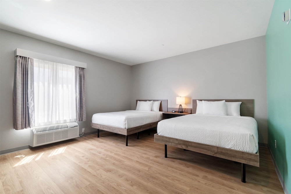 ECHO Suites Extended Stay by Wyndham Houston Katy West 15/31