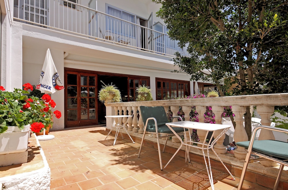 HOSTAL CAS BOMBU 13/56