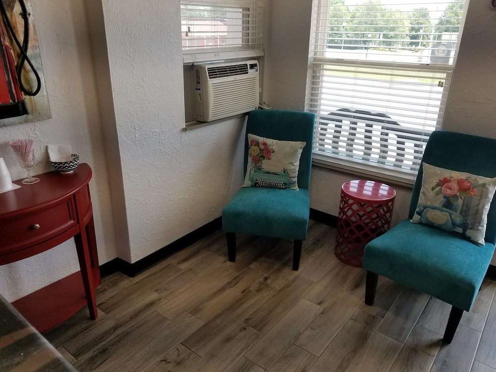 West Plains Motel 41/56