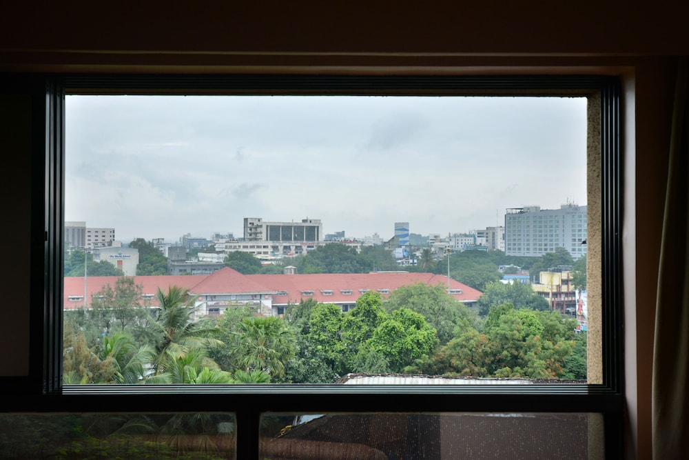Hotel Samrat 38/40