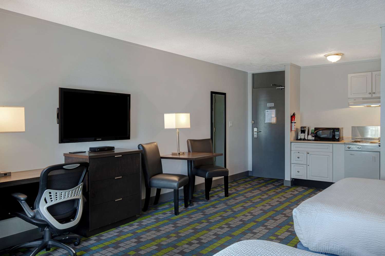 Days Inn by Wyndham Victoria Airport Sidney 22/34