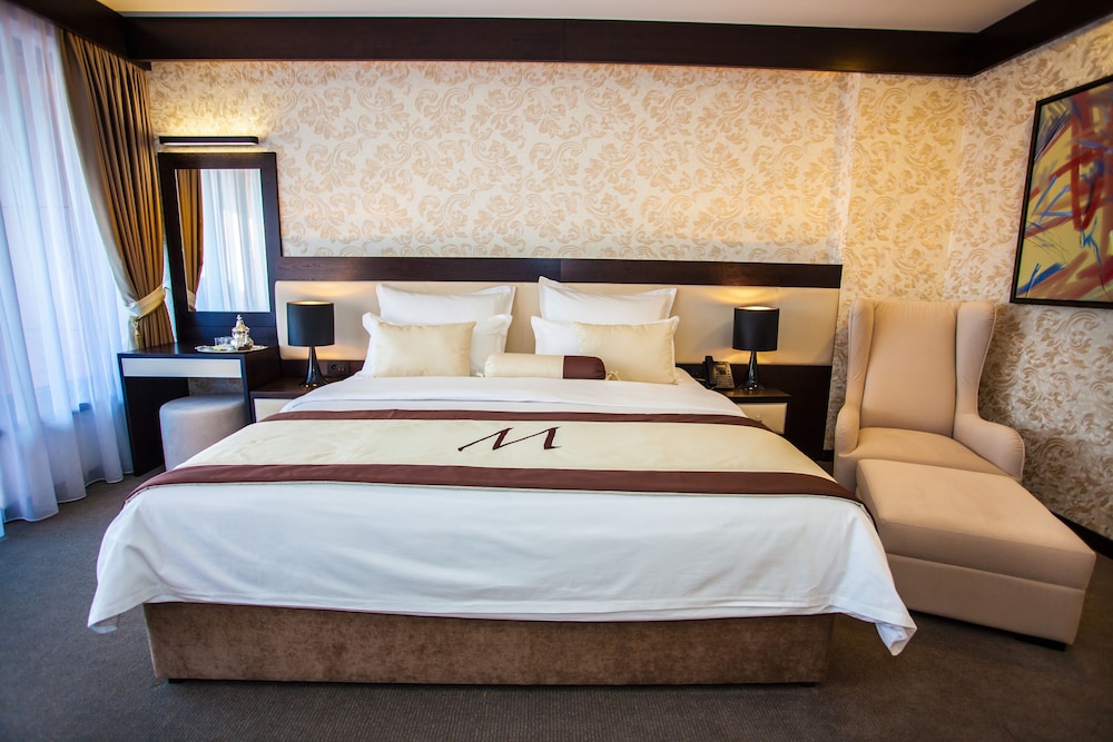 Malak Regency Hotel 17/72