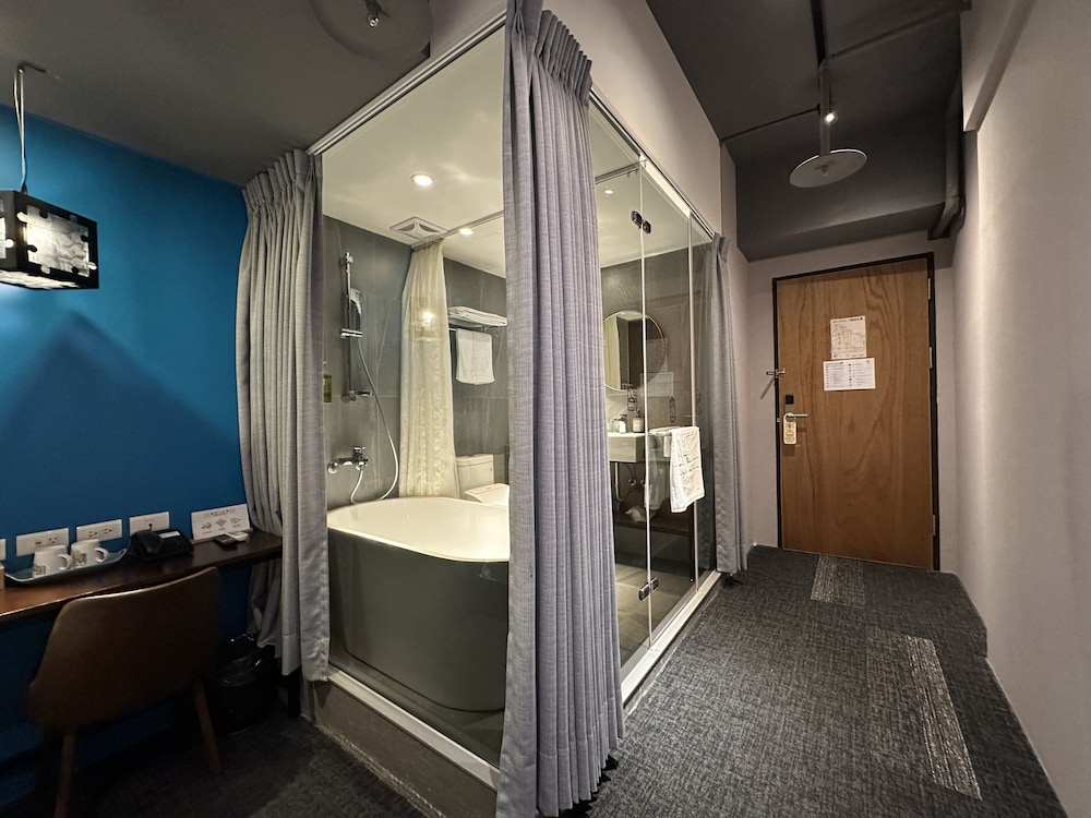 Cho Hotel 3 50/50