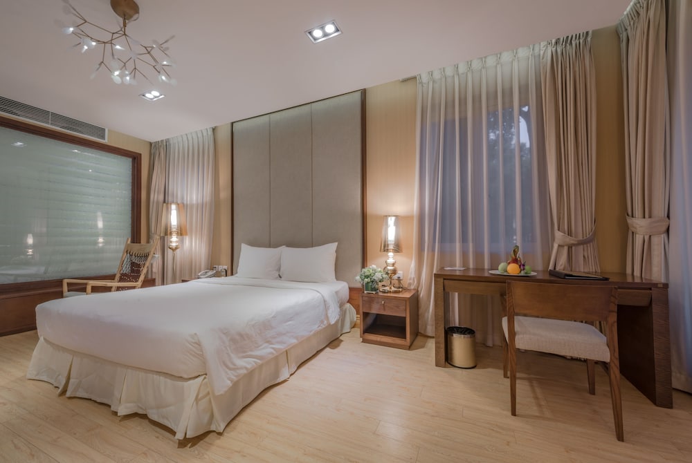FLC LUXURY RESORT VINH PHUC 25/70