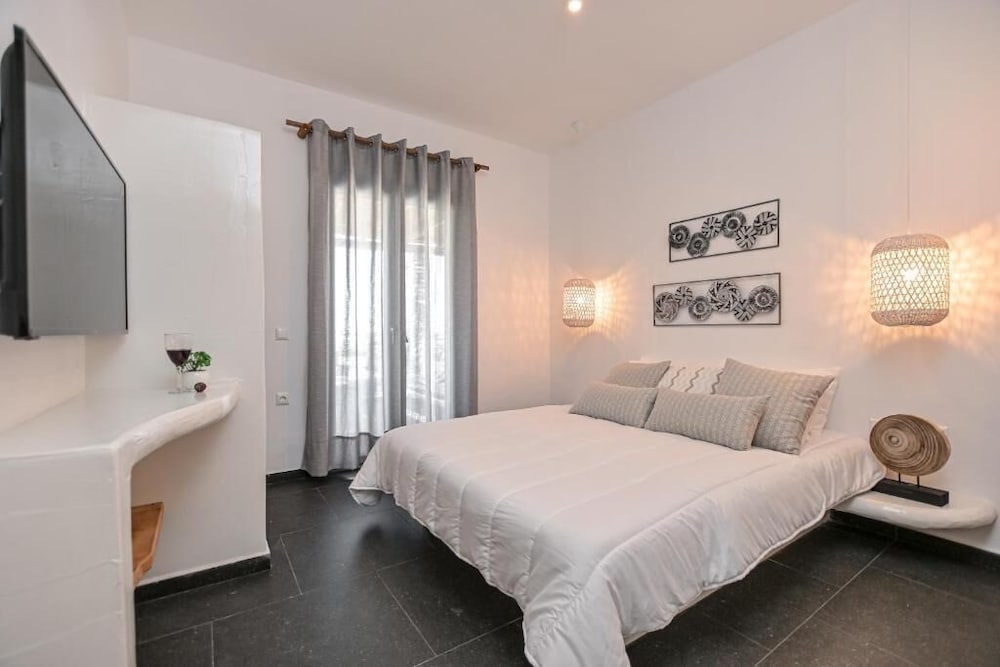 White Cocoon Exclusive villas 30/68