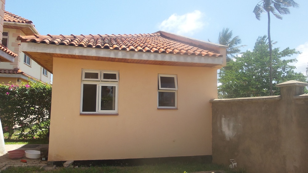 Mtwapa Holiday Home 1/50