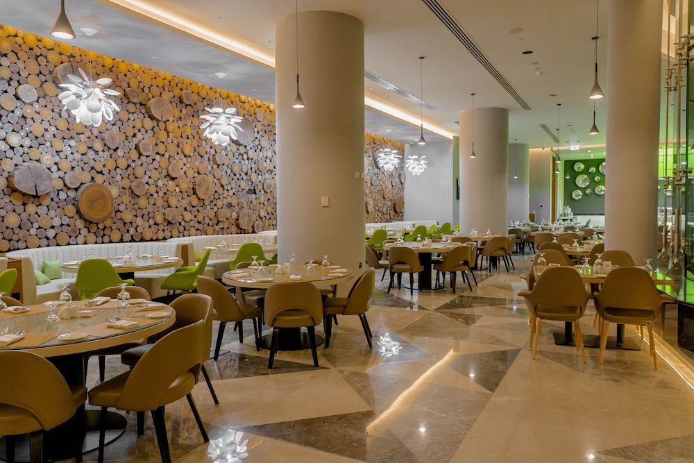 Al Khoory Sky Garden Hotel — 7