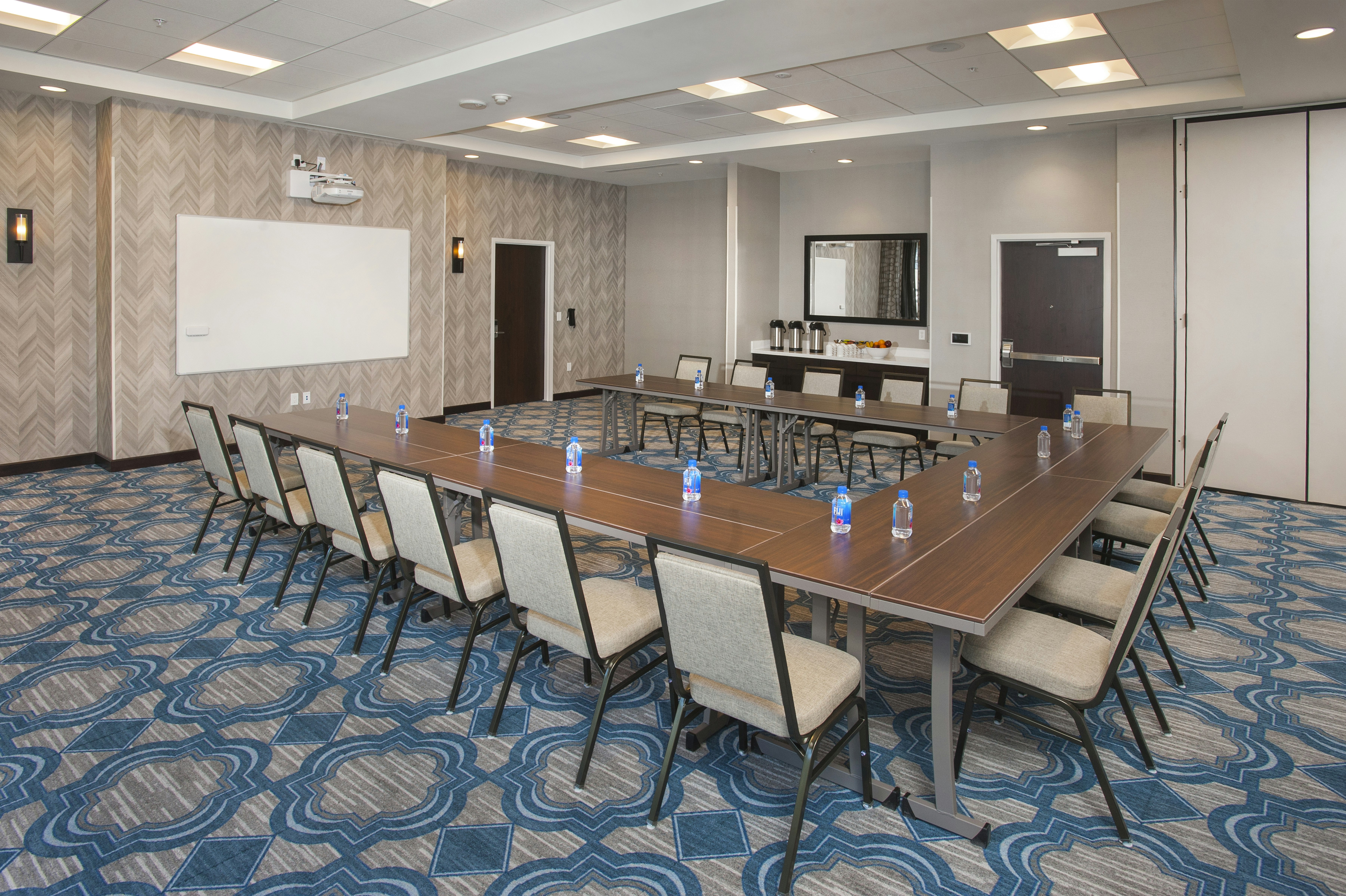 Hilton Garden Inn Burbank Downtown 11/17