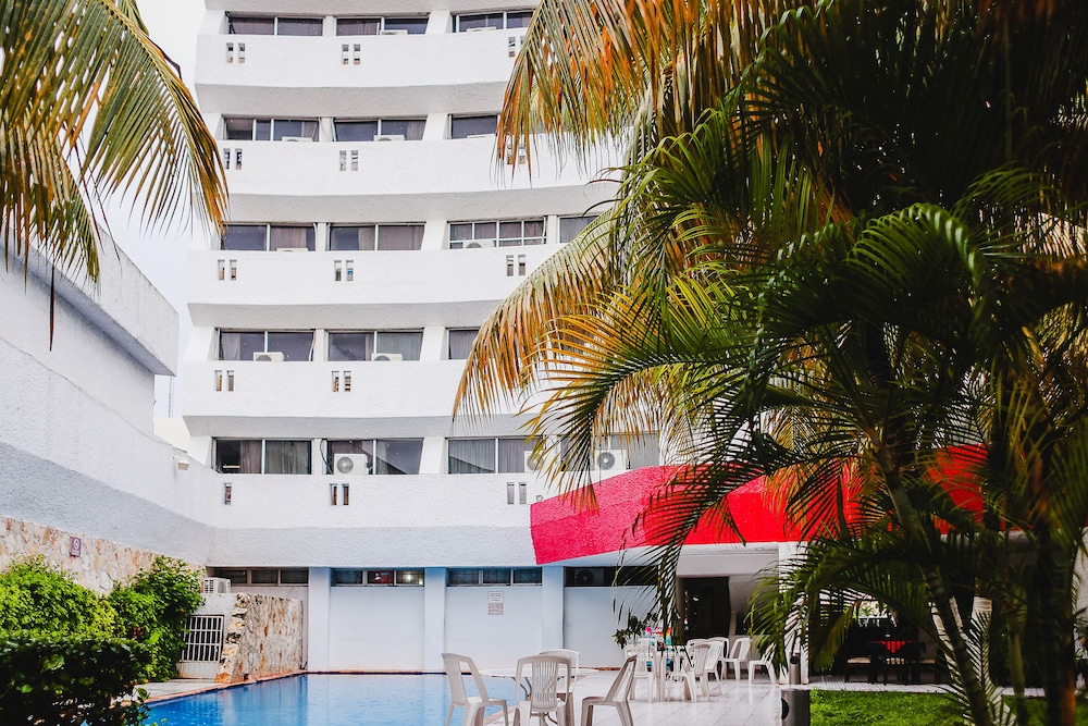 CARIBE INTERNACIONAL CANCUN 9/71