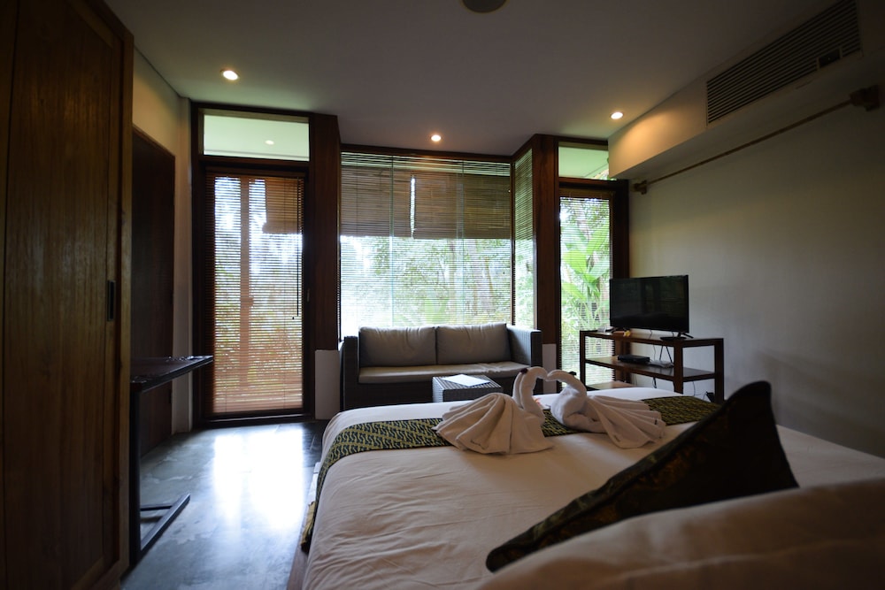 Swarapadi Villa 37/56