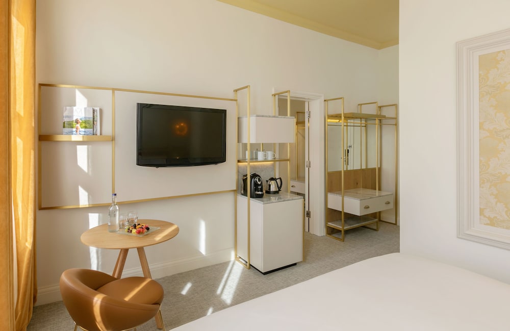 Melia London Kensington Member of Melia Collection 68/93