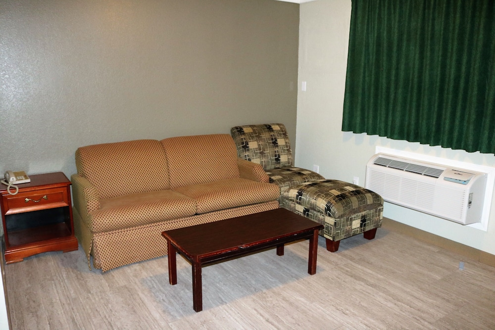 Deluxe Inn Motel 18/22