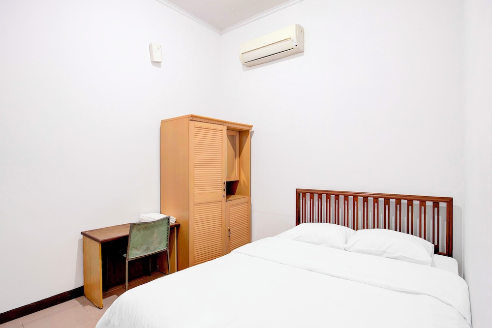 Hotel O Balikpapan near Taman Beruang Madu formerly Palm Cafe Inn 20/34
