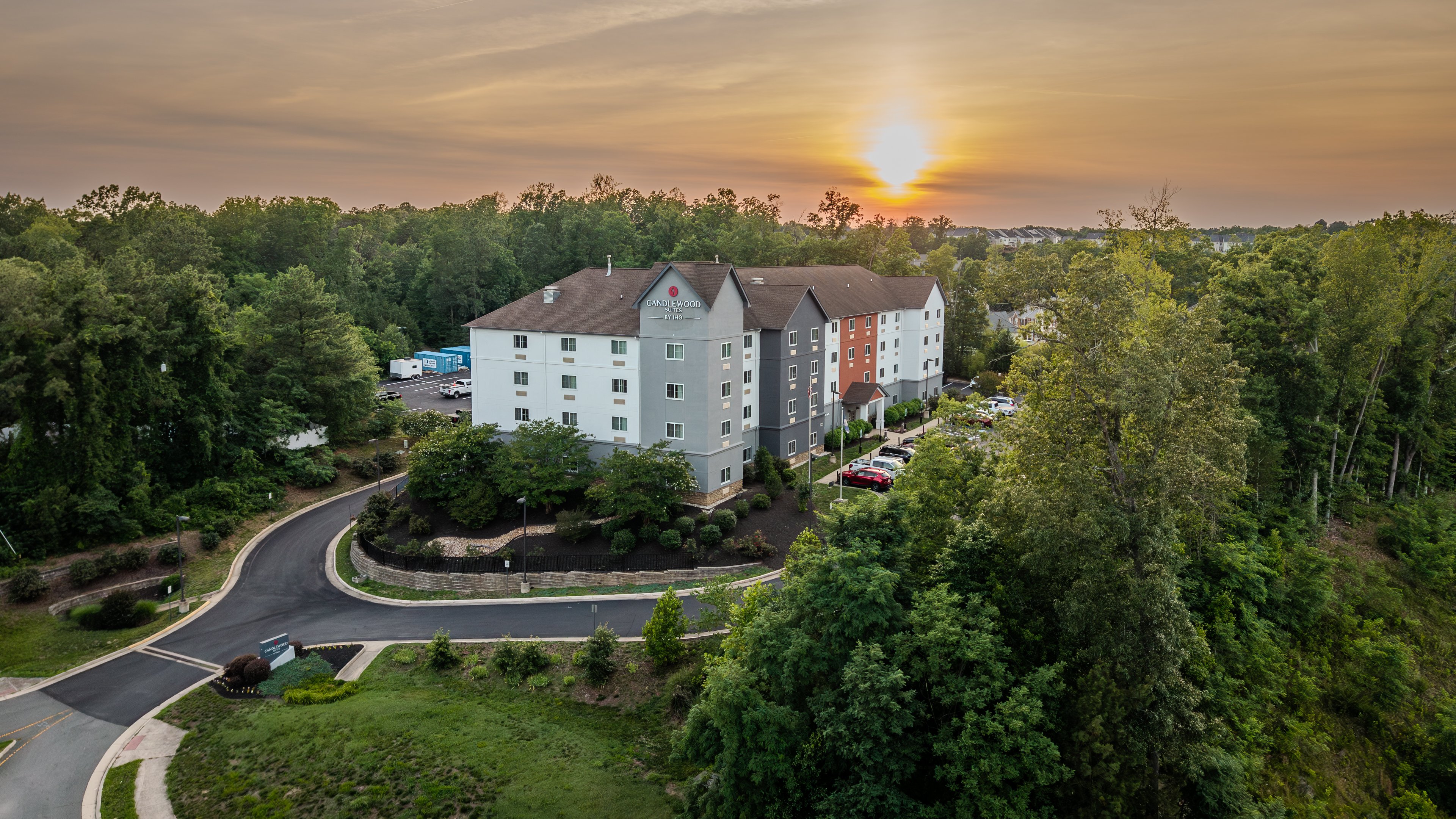 Suburban Studios Quantico 62/70