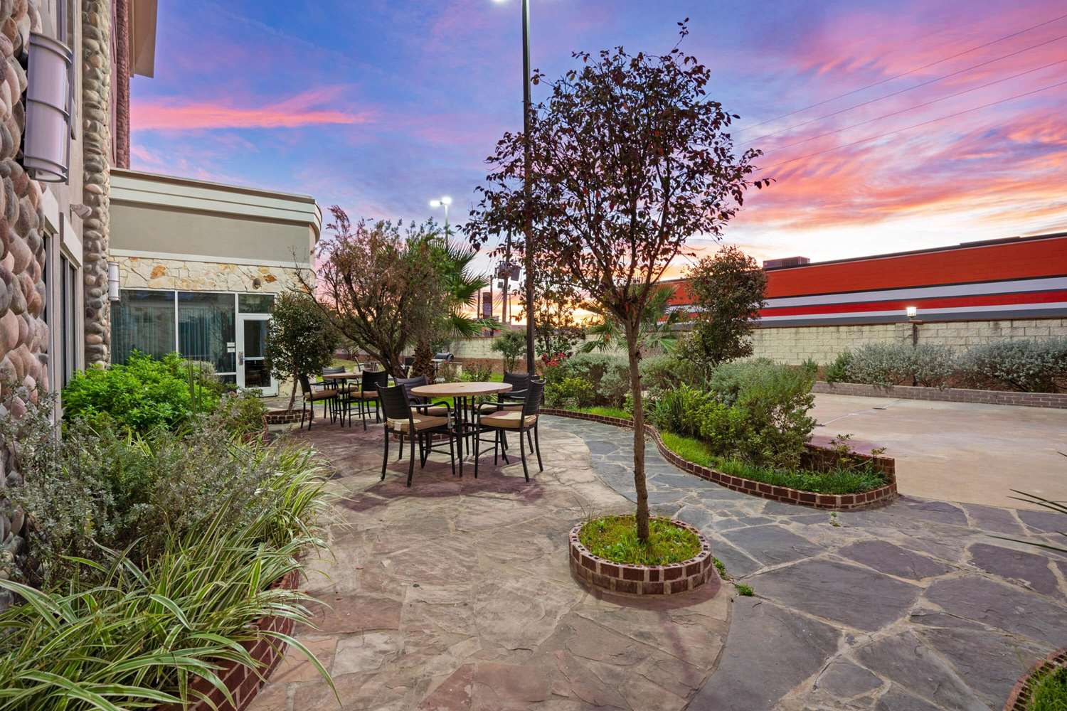 La Quinta Inn Suites Houston Willowbrook 57/61