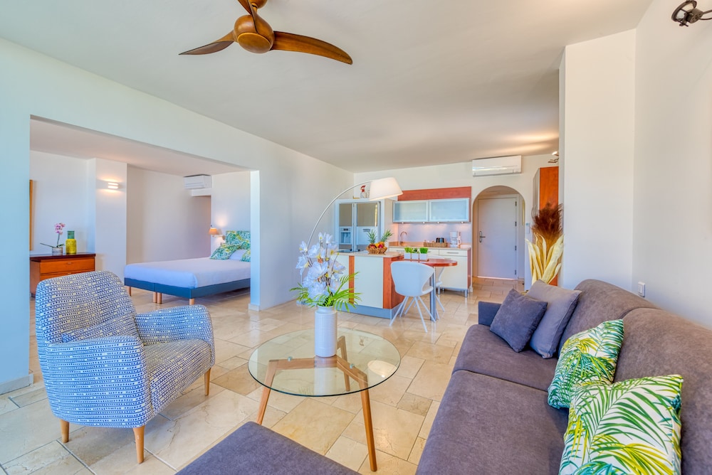 Anse Marcel Beach Resort 26/50