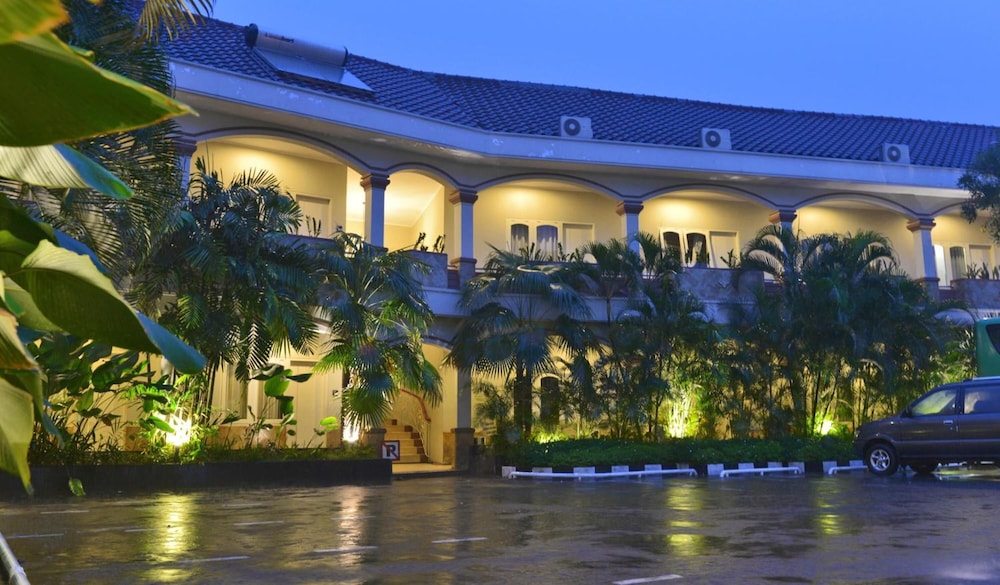 Hotel Trio Indah 2 Malang 60/63