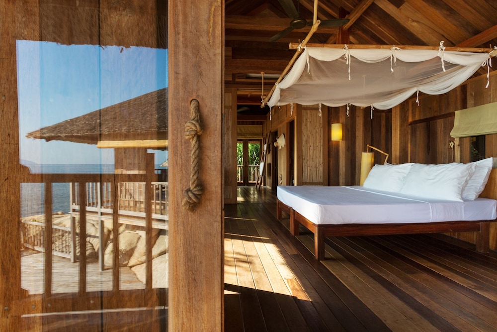Pool, Rock, Villa, Queen Bed