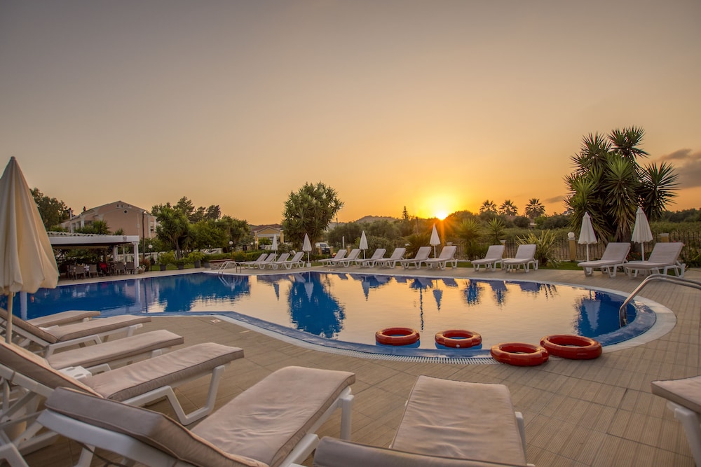 Erofili Hotel 10/36