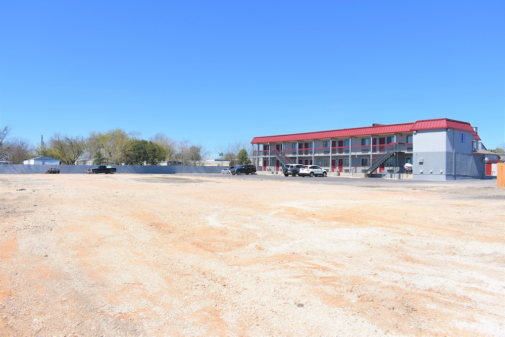 Super 8 by Wyndham New Braunfels I-35 6/36