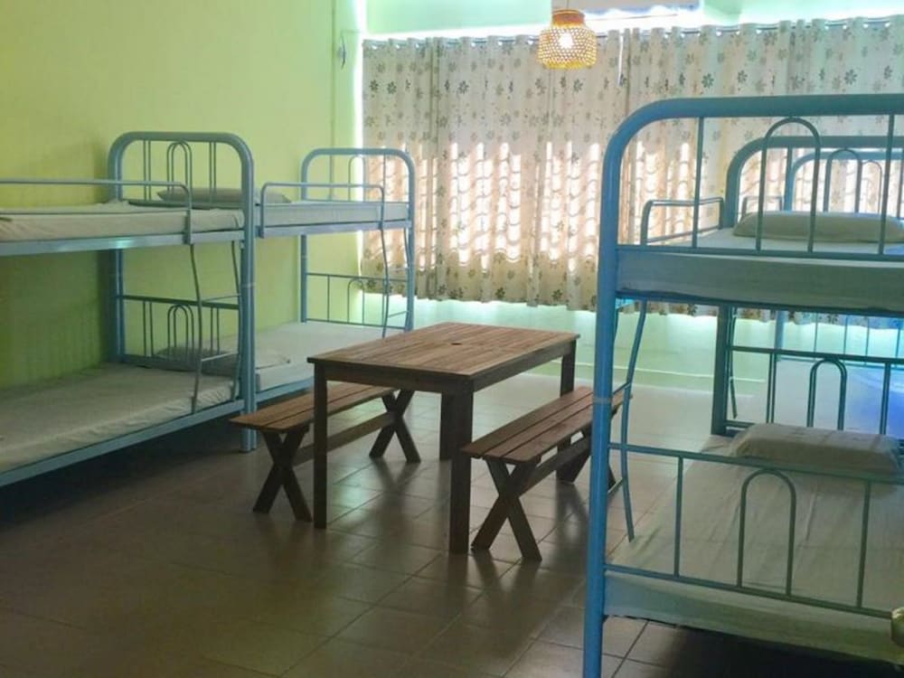 Akinabalu Youth Hostel 46/56