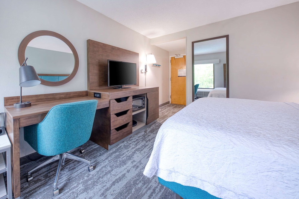 Hampton Inn And Suites Wilmington-Wrightsville Beach 12/74