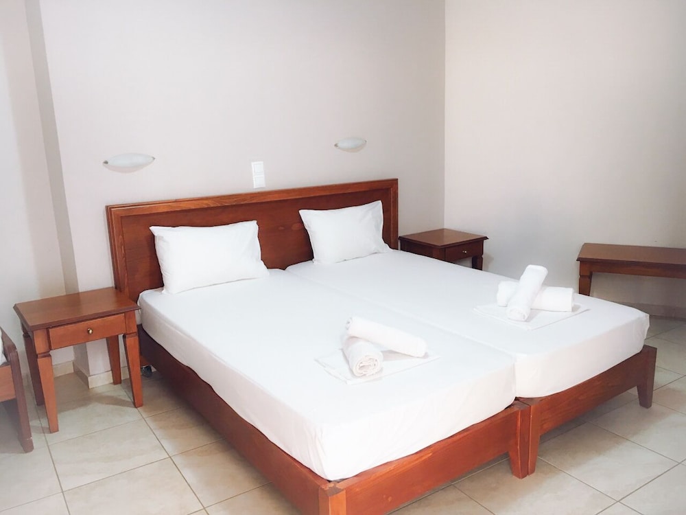 1 BEDROOM, APARTMENT, POOL VIEW, PATIO