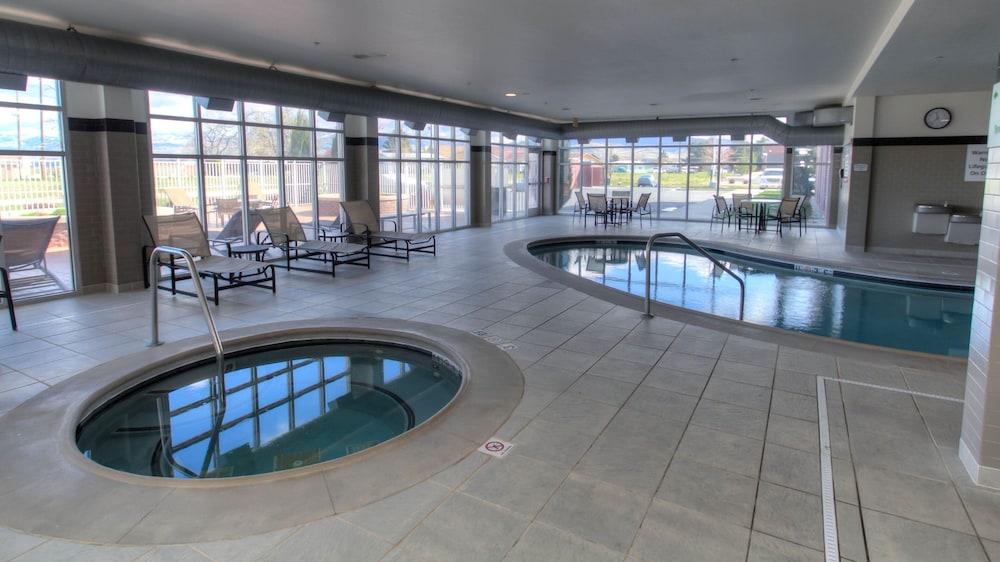 Holiday Inn Boise Airport 48/68