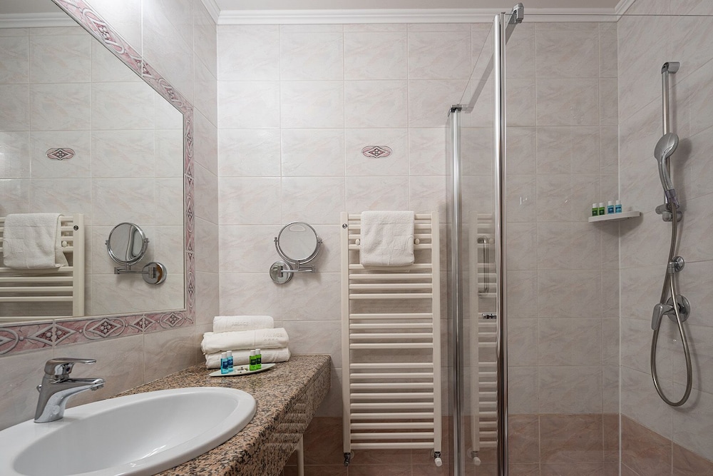 Hotel Savoy Palace 48/50